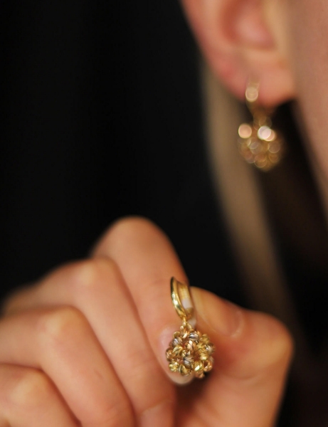 14 Ayar Altın 3 Renk Sallantılı Top Dorika Küpe için detayları göster 14 Ayar Altın 3 Renk Sallantılı Top Dorika Küpe resmi