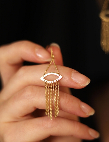 14 Ayar Altın Göz Figürlü Zincir Küpe için detayları göster 14 Ayar Altın Göz Figürlü Zincir Küpe resmi