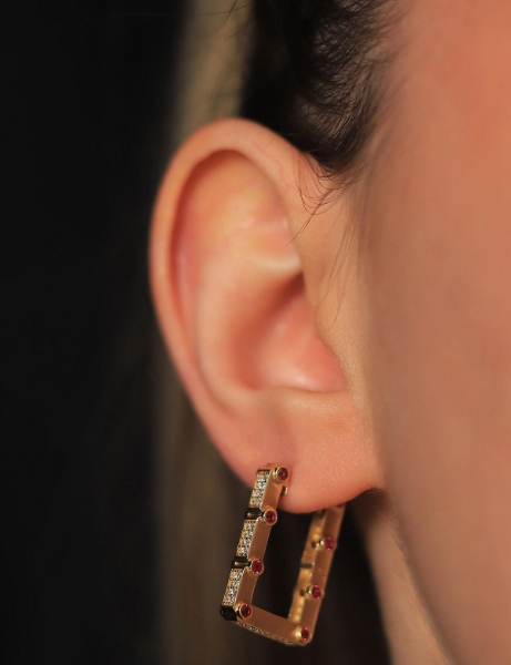 14 Ayar Altın Pembe Taşlı Altın Küpe için detayları göster 14 Ayar Altın Pembe Taşlı Altın Küpe resmi