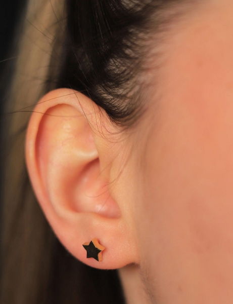 14 Ayar Altın Yapışkanlı Yıldız Küpe için detayları göster 14 Ayar Altın Yapışkanlı Yıldız Küpe resmi