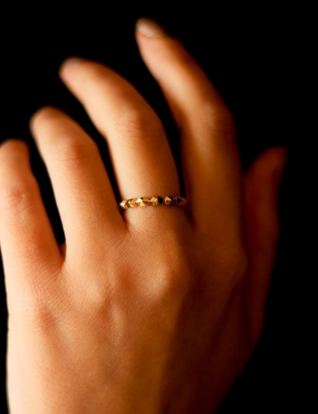 14 Ayar Altın Hediyelik Çıtır Yüzük için detayları göster 14 Ayar Altın Hediyelik Çıtır Yüzük resmi