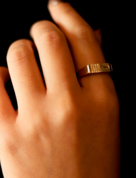 14 Ayar Altın Serenay Tasarım Yüzük için detayları göster 14 Ayar Altın Serenay Tasarım Yüzük resmi