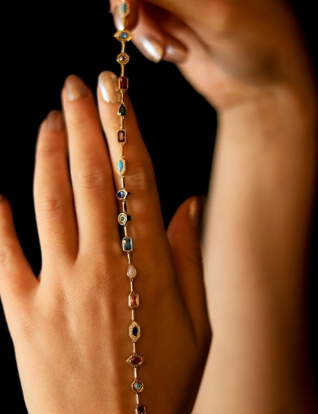 14 Ayar Altın Renkli Taşlı fantezi Bileklik için detayları göster 14 Ayar Altın Renkli Taşlı fantezi Bileklik resmi