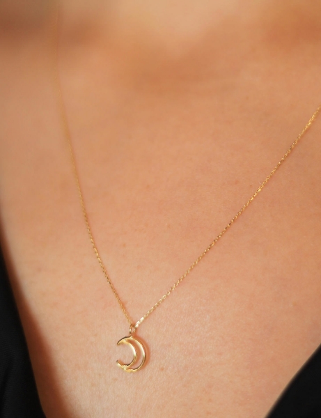 14 Ayar Altın Hilal Kolye için detayları göster 14 Ayar Altın Hilal Kolye resmi