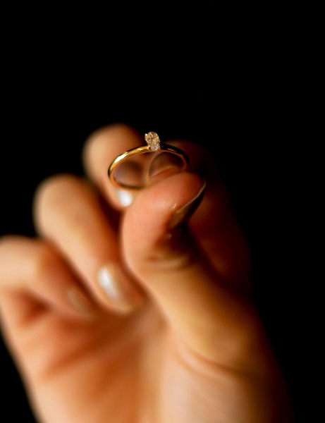 14 Ayar Altın Minimal Oval Tektaş Yüzük için detayları göster 14 Ayar Altın Minimal Oval Tektaş Yüzük resmi