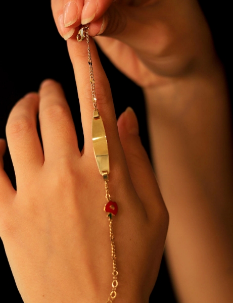 14 Ayar Altın Elma Bebek Künye için detayları göster 14 Ayar Altın Elma Bebek Künye resmi