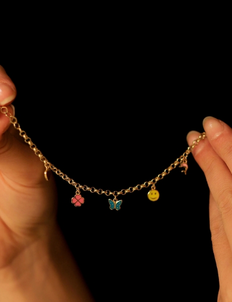 14 Ayar Altın Charm Sallantılı Bebek Künye için detayları göster 14 Ayar Altın Charm Sallantılı Bebek Künye resmi