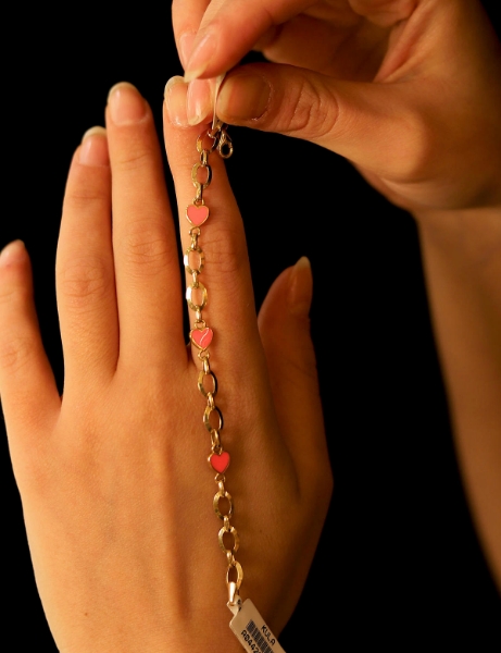 14 Ayar Altın Pembe Kalpli Bebek Künye için detayları göster 14 Ayar Altın Pembe Kalpli Bebek Künye resmi