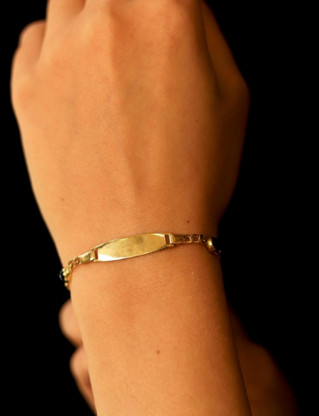 14 Ayar Altın Çift Nazarlı Bebek Künye için detayları göster 14 Ayar Altın Çift Nazarlı Bebek Künye resmi