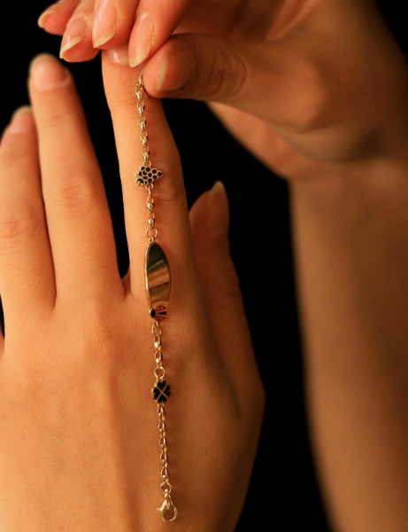 14 Ayar Altın Uğur Böceği Bebek Künye için detayları göster 14 Ayar Altın Uğur Böceği Bebek Künye resmi