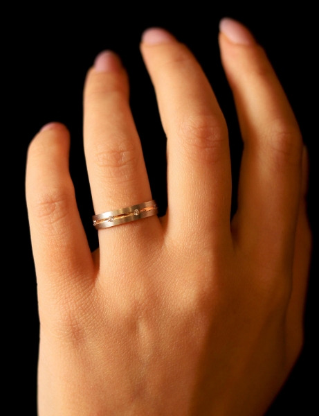 14 Ayar Altın Taşlı Rose Alyans için detayları göster 14 Ayar Altın Taşlı Rose Alyans resmi