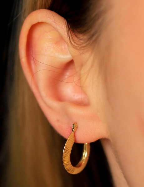 14 Ayar Altın Süzme Çizgili Halka Küpe için detayları göster 14 Ayar Altın Süzme Çizgili Halka Küpe resmi