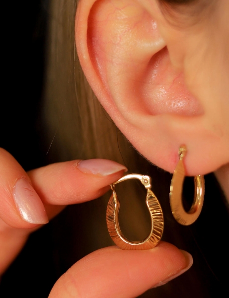 14 Ayar Altın Süzme Çizgili Halka Küpe için detayları göster 14 Ayar Altın Süzme Çizgili Halka Küpe resmi