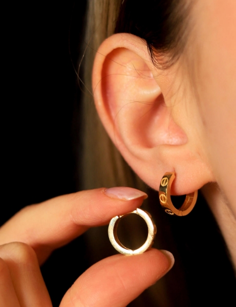 14 Ayar Altın Çivi Halka Küpe için detayları göster 14 Ayar Altın Çivi Halka Küpe resmi