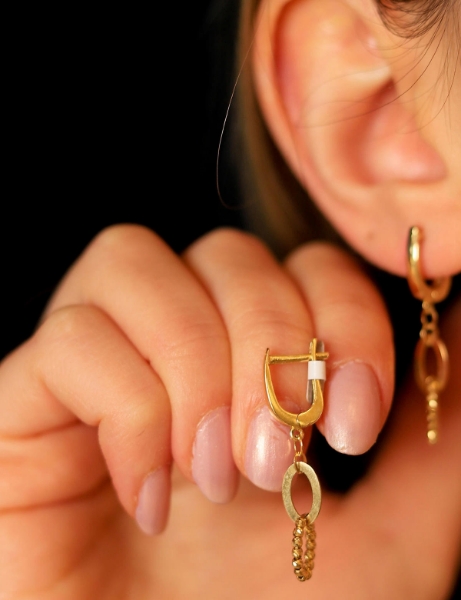 14 Ayar Altın Dorika Sallantılı Küpe için detayları göster 14 Ayar Altın Dorika Sallantılı Küpe resmi