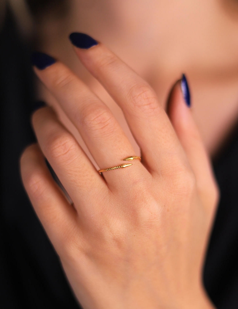 22 Ayar Altın Çivili Mat Yüzük resmi