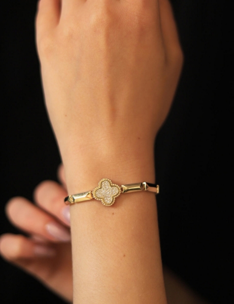 14 Ayar Altın Taşlı Yonca Badem Bilekik için detayları göster 14 Ayar Altın Taşlı Yonca Badem Bilekik resmi