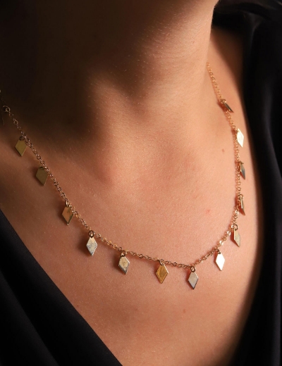 14 Ayar Altın Piramit Sallantılı Kolye resmi