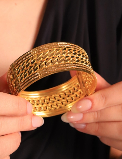 22 Ayar Altın Gurmet Desenli Kelepçe resmi