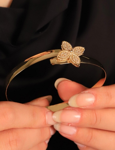 14 Ayar Altın Yoncalı İtalyan Genişleyen Kelepçe resmi