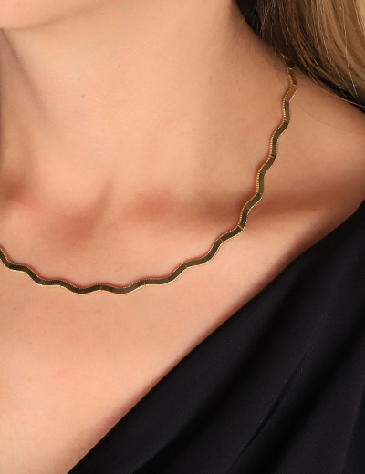 14 Ayar Altın Ajda Modeli kolye resmi