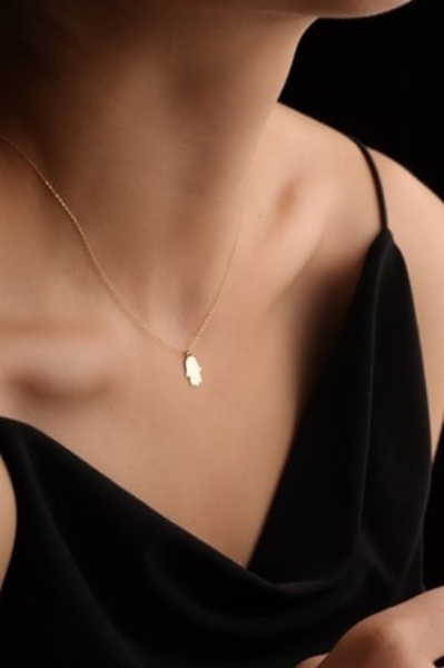 Yazın Takılacak En Trend Altın Takı Modelleri ve Tavsiyeler Yazın Takılacak En Trend Altın Takı Modelleri ve Tavsiyeler