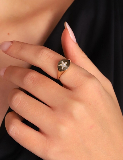 14 Ayar Altın Yıldızlı Taşlı Yüzük resmi