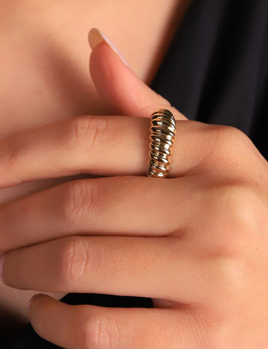 14 Ayar Altın Burgu Yüzük resmi