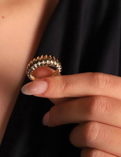 14 Ayar Altın Burgu Yüzük resmi