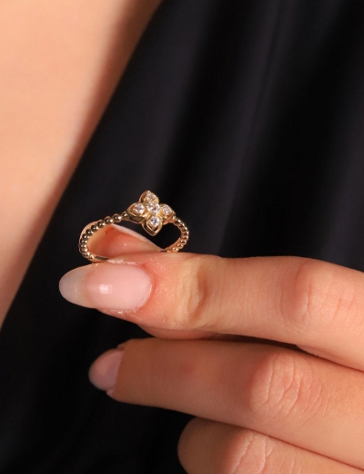 14 Ayar Altın Yonca Taşlı Yüzük resmi