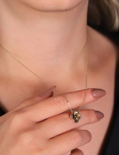 14 Ayar Altın Minimal Kalemli Yonca Kolye resmi