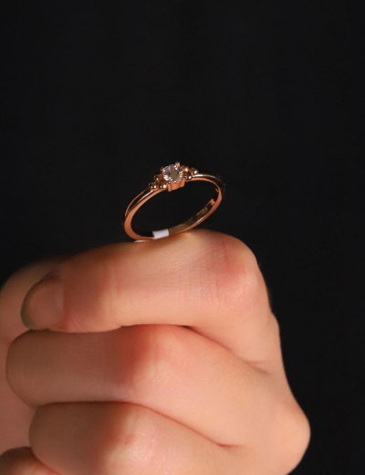 14 Ayar Altın Taşlı Yüzük resmi