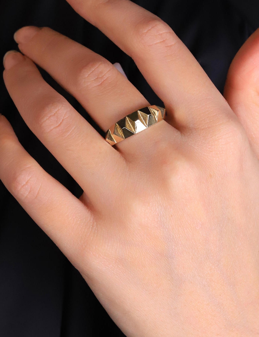 14 Ayar Altın Piramit Yüzük resmi