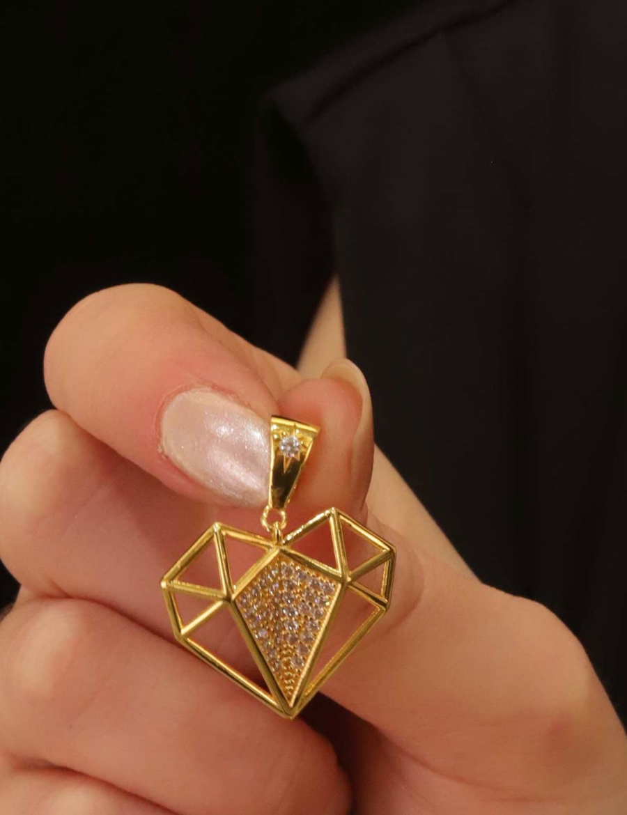 22 Ayar Altın Kalpli Taşlı Kolye Ucu resmi