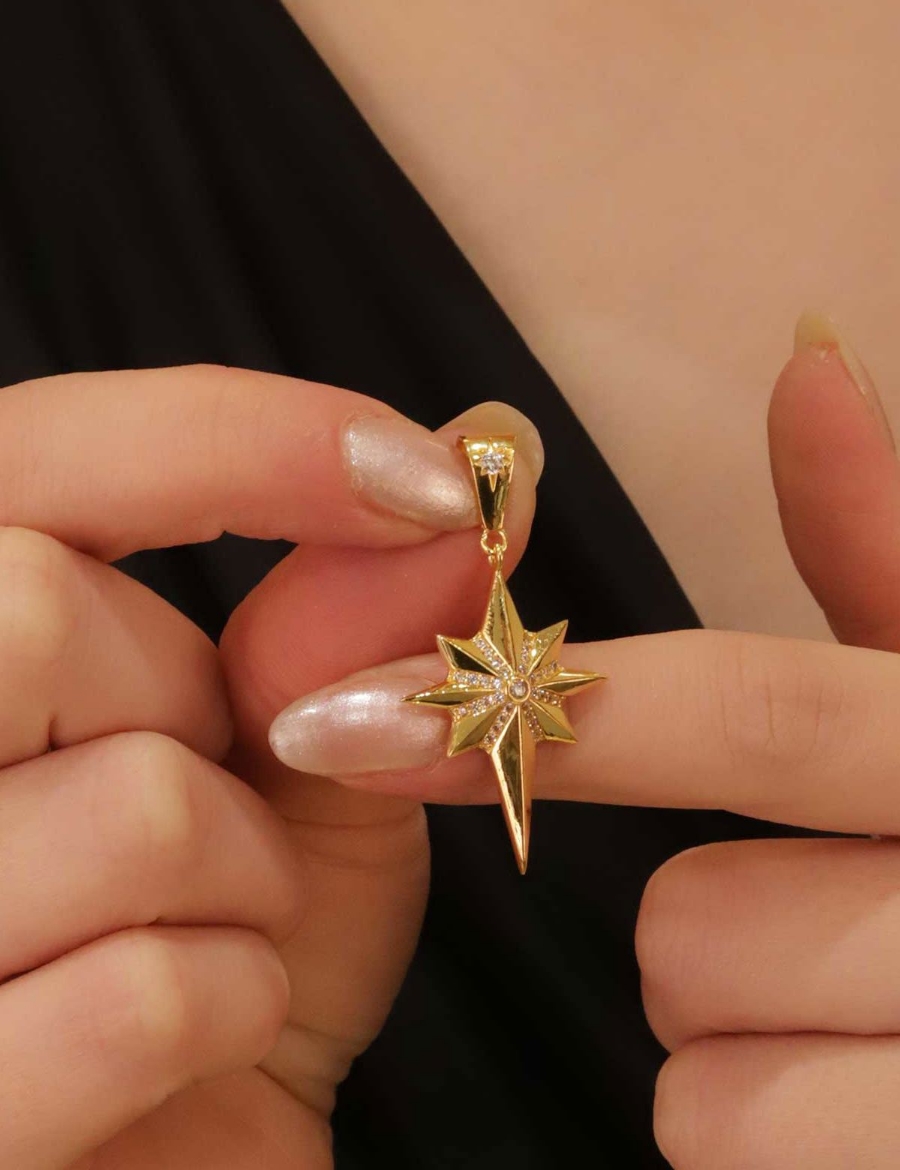 22 Ayar Altın Kristal Kutup Yıldızı Kolye Ucu