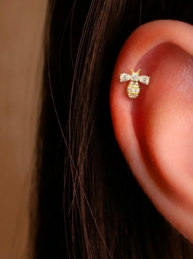 14 Ayar Altın Arı Tasarım Taşlı Tragus