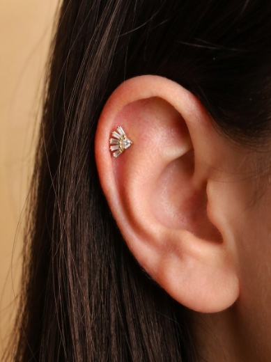 14 Ayar Altın Göz Tasarım Taşlı Tragus