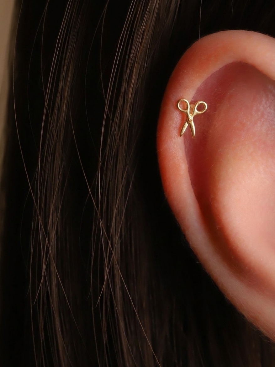 14 Ayar Altın Makas Tasarım Taşlı Tragus resmi