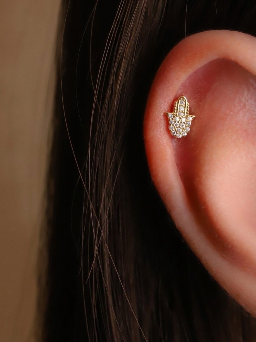 14 Ayar Altın El Sembolü Taşlı Tragus