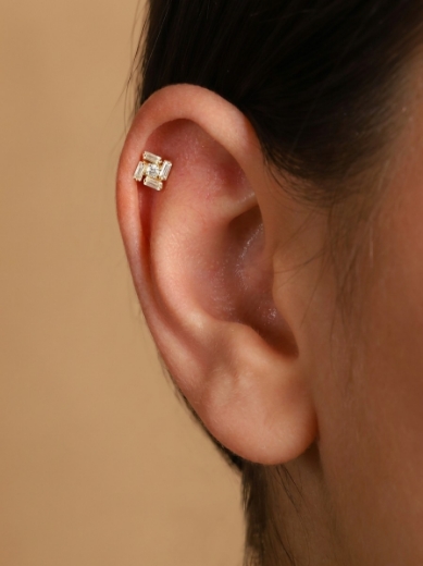 14 Ayar Altın Zarif Tasarım Taşlı Tragus