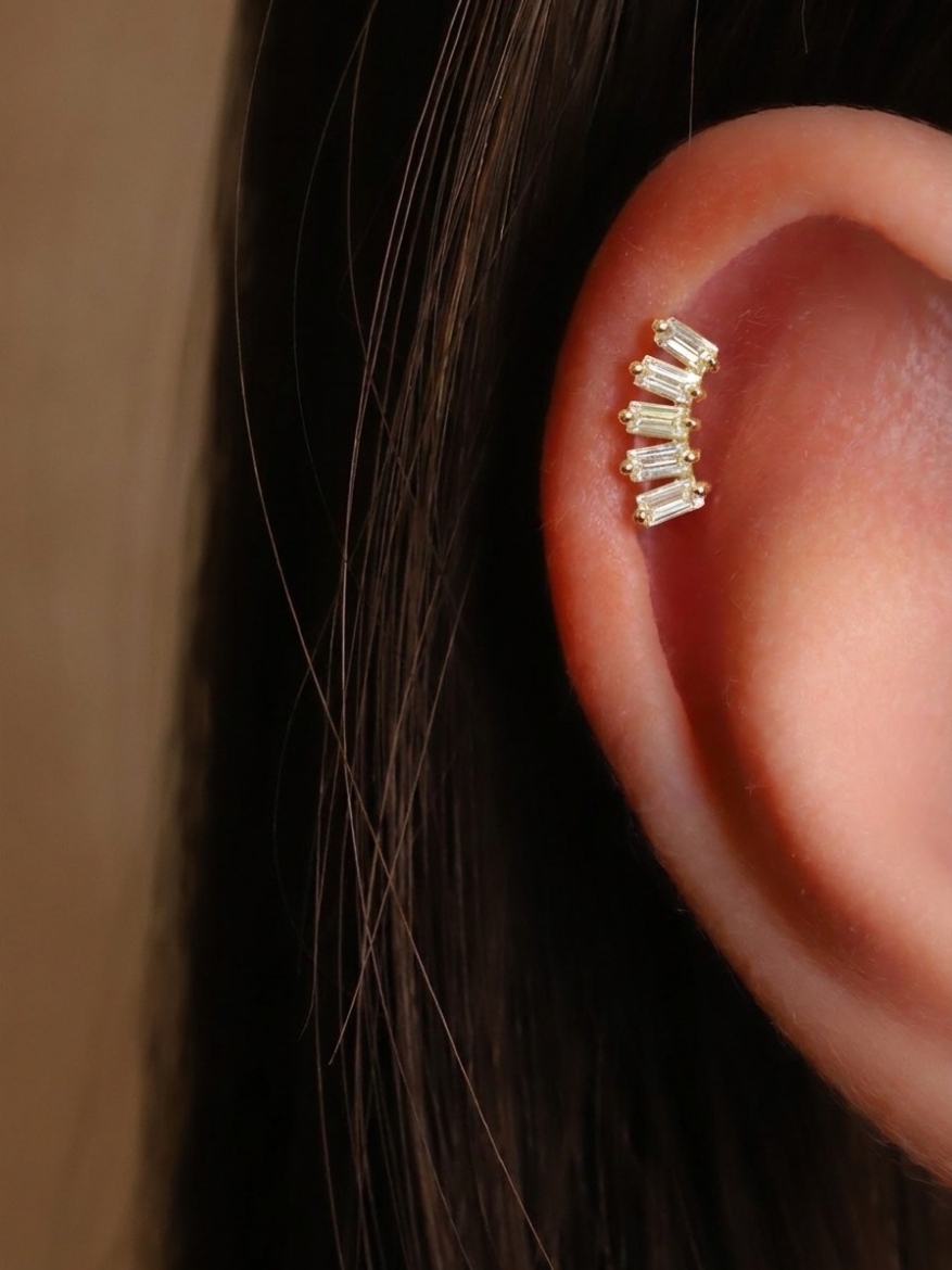 14 Ayar Altın Sıralı Taş Tasarım Tragus