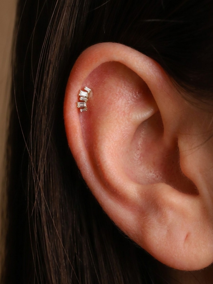 14 Ayar Altın Tasarım Taşlı Tragus