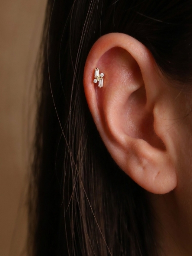 14 Ayar Altın Taşlı Zarif Tasarım Tragus resmi